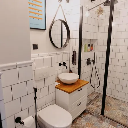 Stylowe Mieszkanie Blisko Targow بوزنان