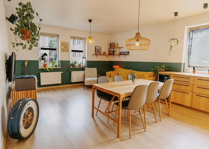 شقة Stylowe Mieszkanie Blisko Targow بوزنان